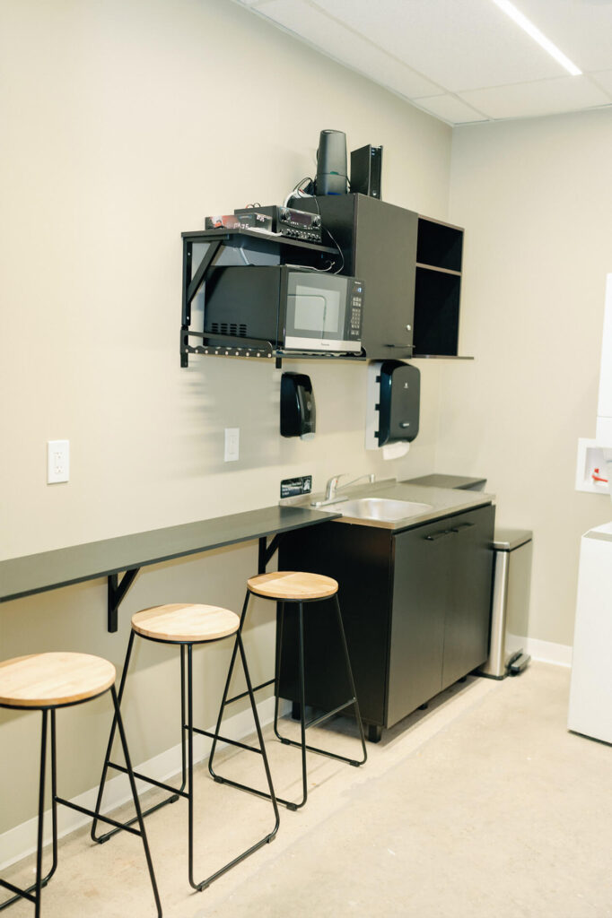 Level Up Studio Suites Photo 7